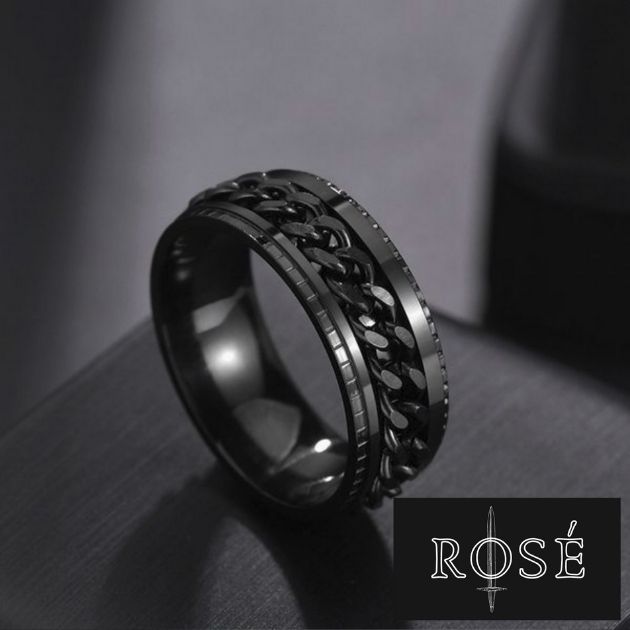 Anillo tipo cadena negra, combina con todo. Rosé Empire la mejor tienda en línea en accesorios para hombre. quito cuenca