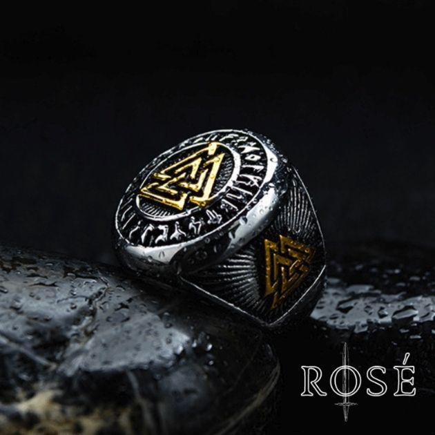 Anillo diseño vikingo-Valknut, ideal para tu outfit relajado. Rosé Empire la mejor tienda en línea en accesorios para hombre.quito cuenca ambato